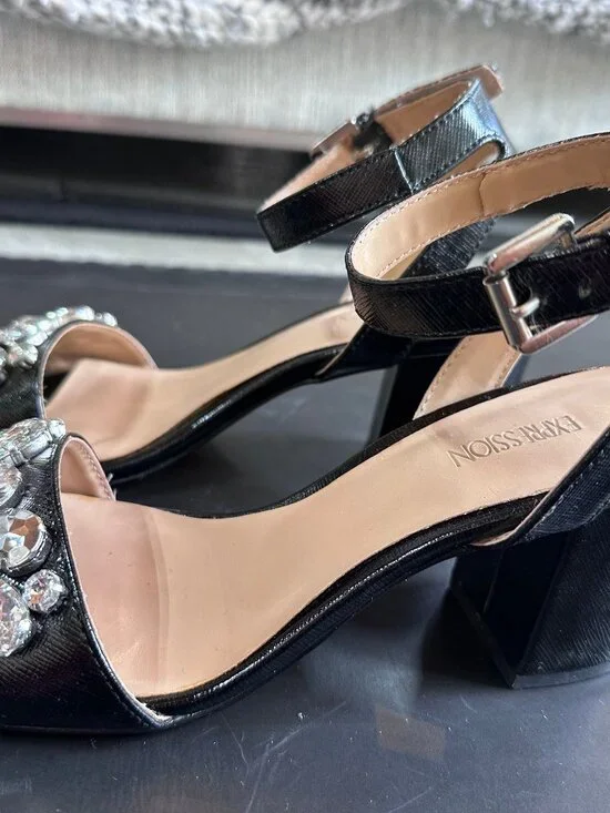 Expression Jewelled Block Heels - Picture 5 of 5